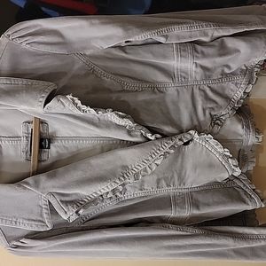 white and black brand gray ruffled jacket stunning 😍 size 14